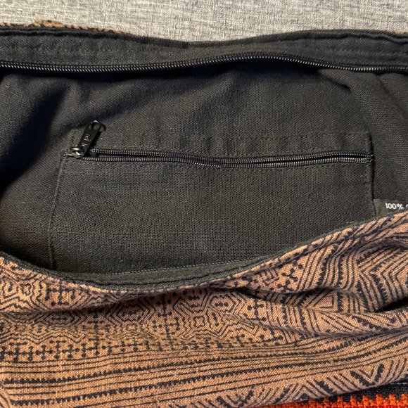 Bag with zipper closure and small inside zip pocket - Brown with red/orange trim - Picture 2 of 6